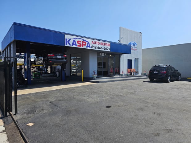 Images Kaspa Auto Repair & Glass