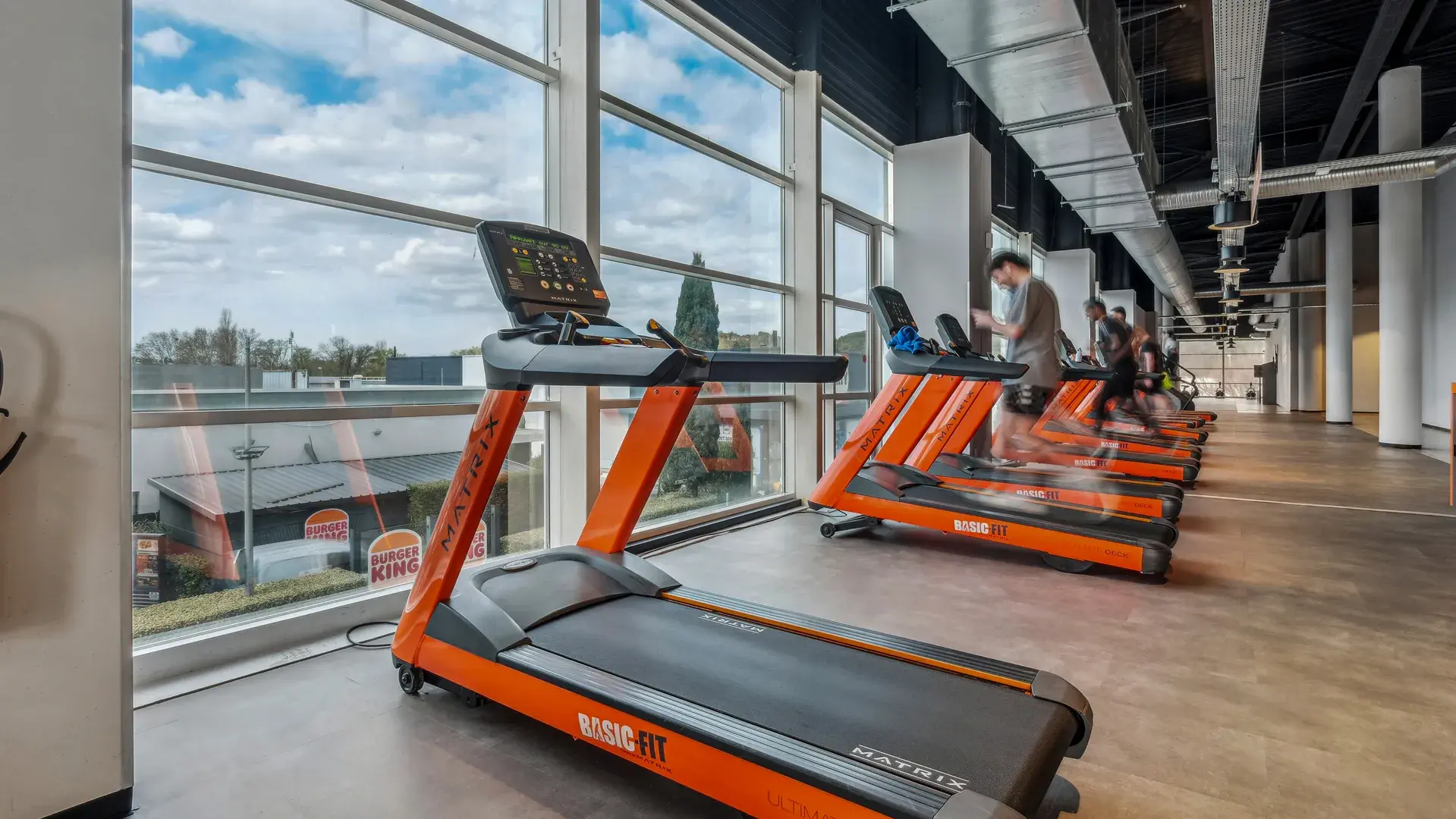 Images Basic-Fit 24/7