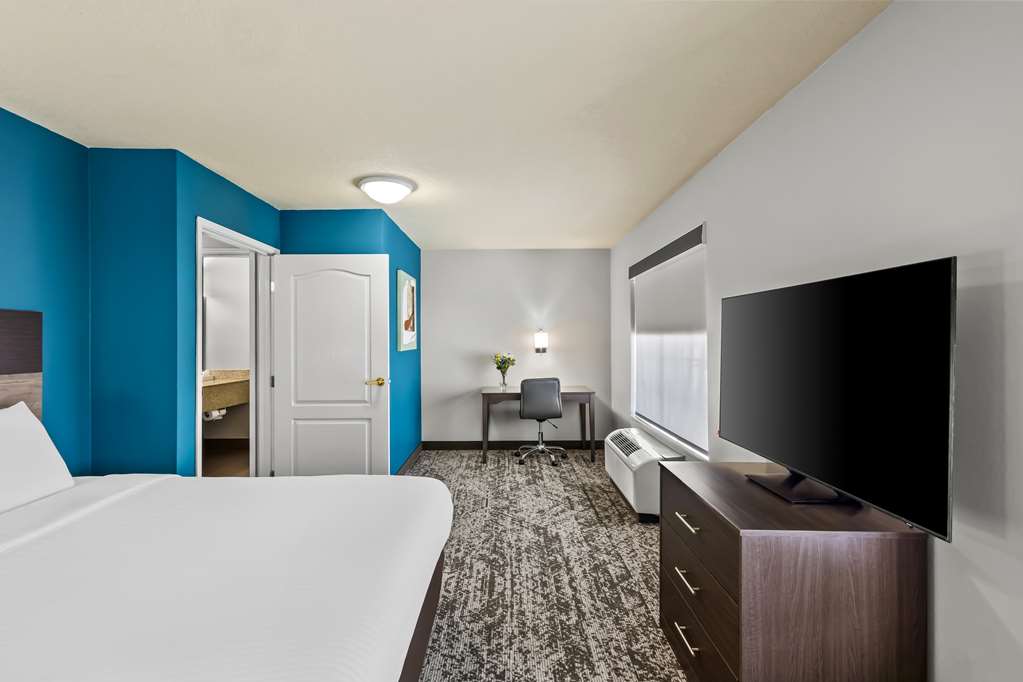 BW FortWayne IN DoubleQueenSuite