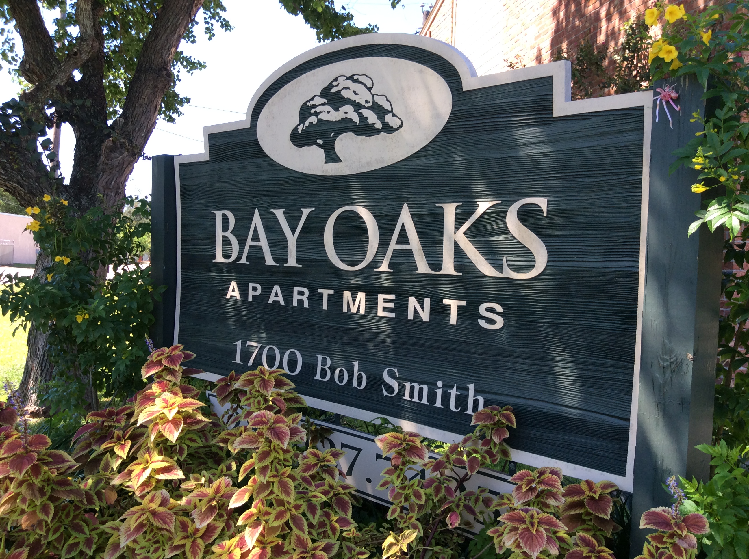 Bay Oaks Apartments