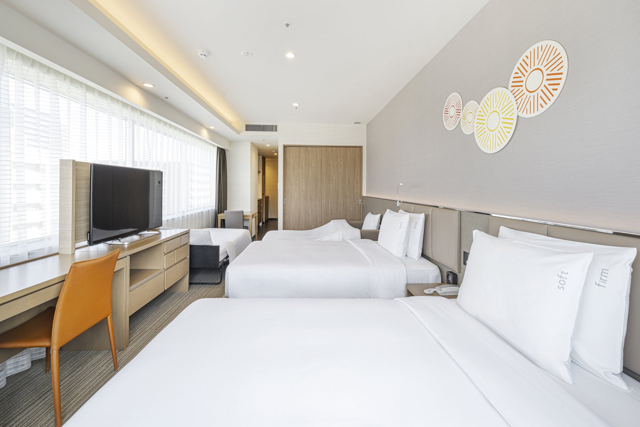 Images Holiday Inn & Suites Shin Osaka by IHG