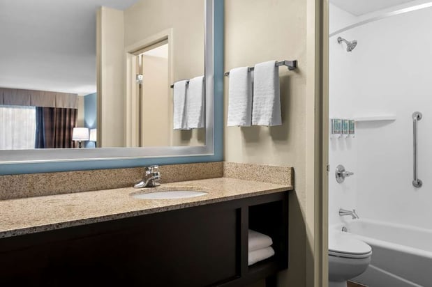 Images Best Western Newport Inn