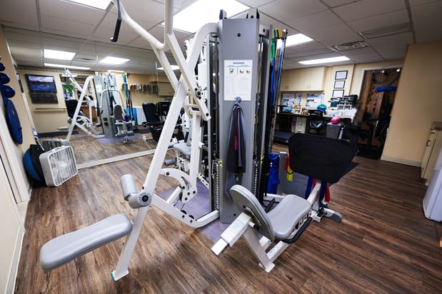 Images MOTION Sports Medicine - Huntington