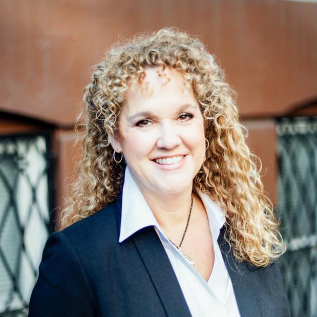 Images Roth & Roth LLP