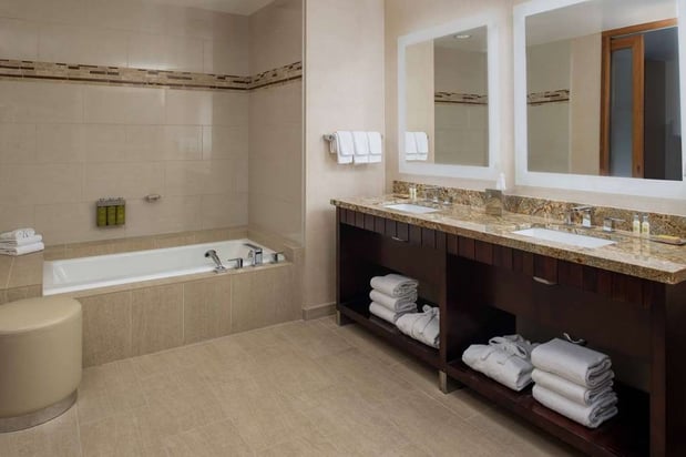 Images DoubleTree by Hilton Hotel San Francisco Airport