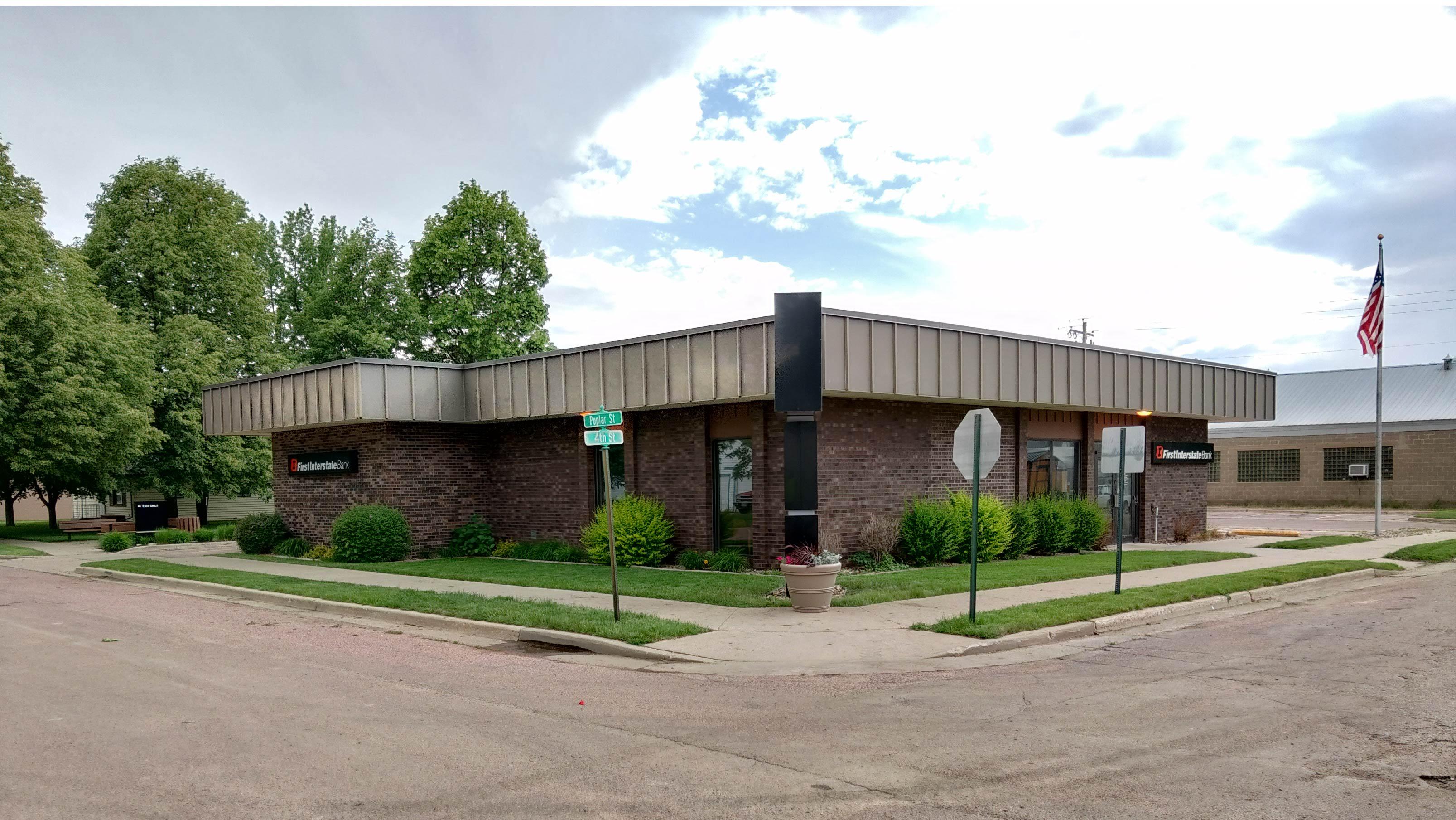 Exterior image of First Interstate Bank in Freeman, SD. First Interstate Bank Freeman (605)925-4239