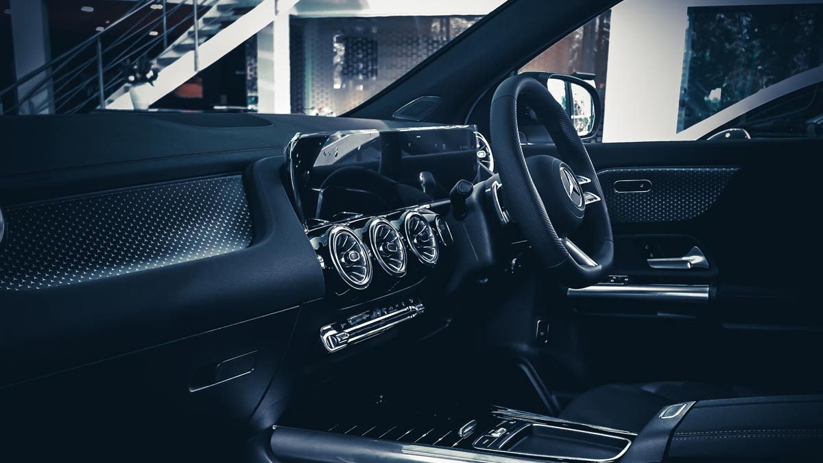 Images Mercedes-Benz of Wakefield