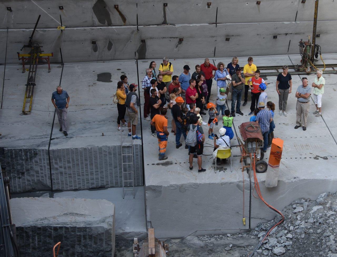 Müller Natursteinwerk AG, Steinbruchstrasse 5 in Neuhaus