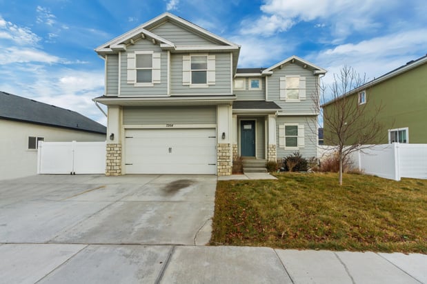 Images Stephen Ostler, eXp Realty