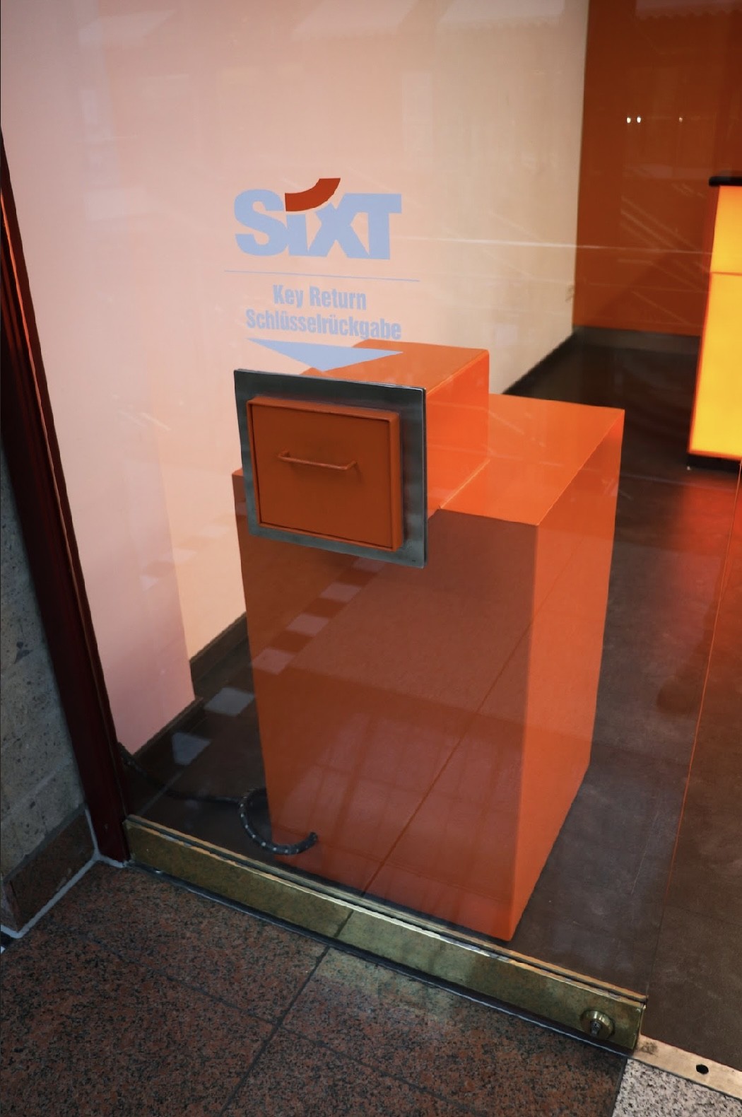 SIXT Autovermietung Köln Zentrum/Maritim Hotel, Heumarkt 20 in Köln