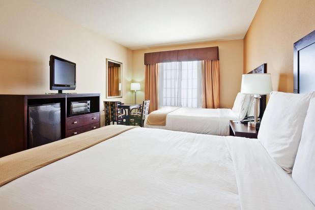 Images Holiday Inn Express & Suites Clovis, an IHG Hotel