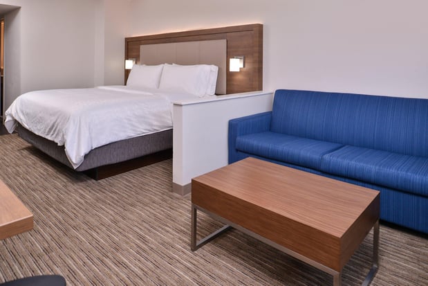 Images Holiday Inn Express & Suites Mesquite by IHG