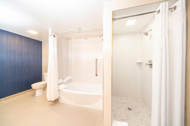Images Holiday Inn Louisville East - Hurstbourne by IHG