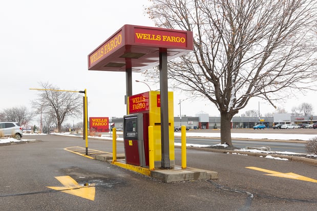 Images Wells Fargo Bank