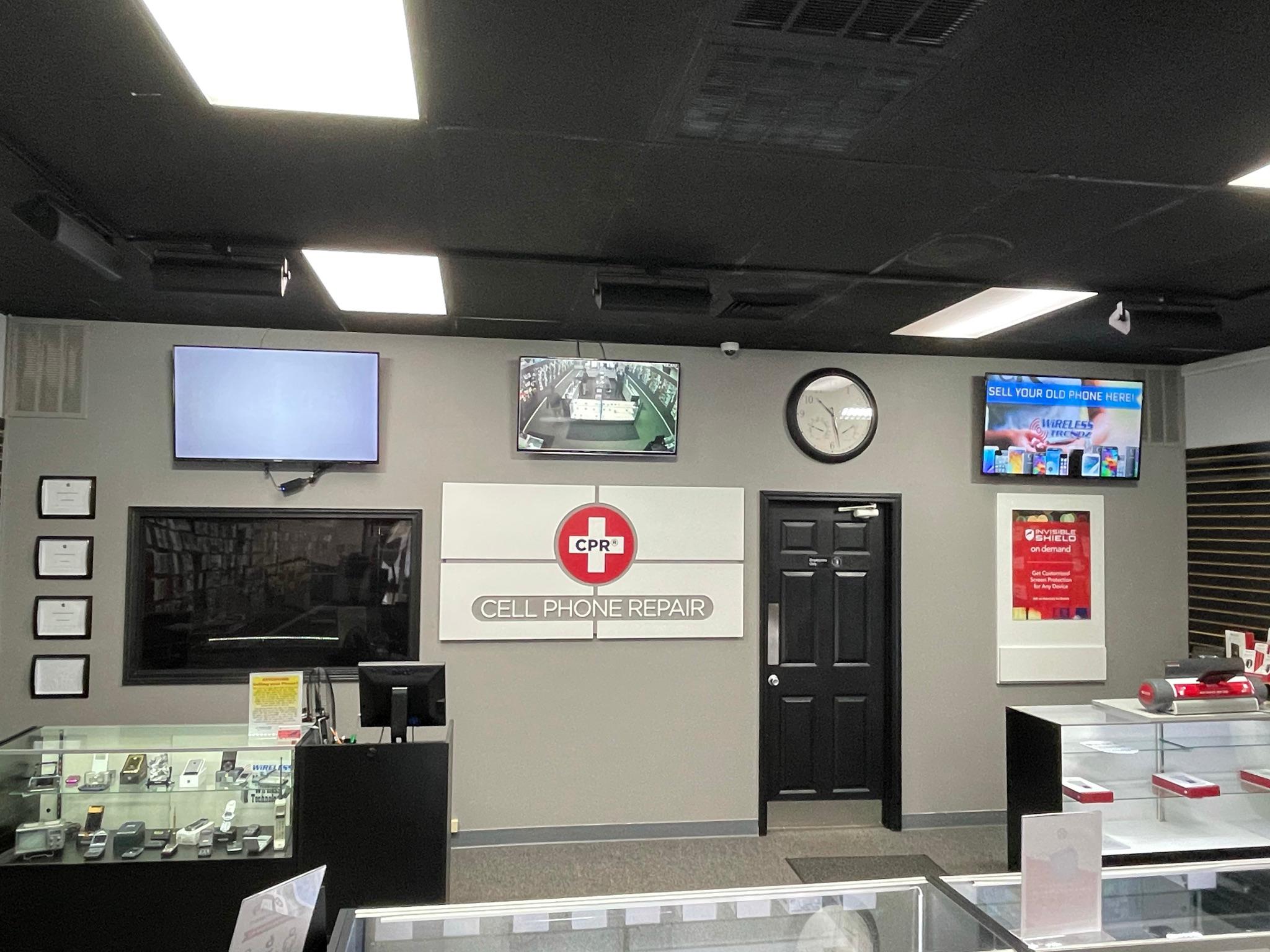 CPR Cell Phone Repair Springfield MO mo - Store interior