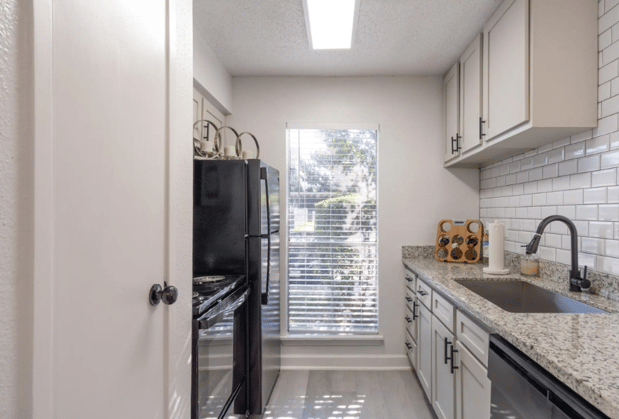 Images Skylar Pointe Apartments