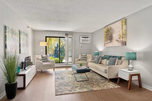 Images Twelve 501 Apartment Homes