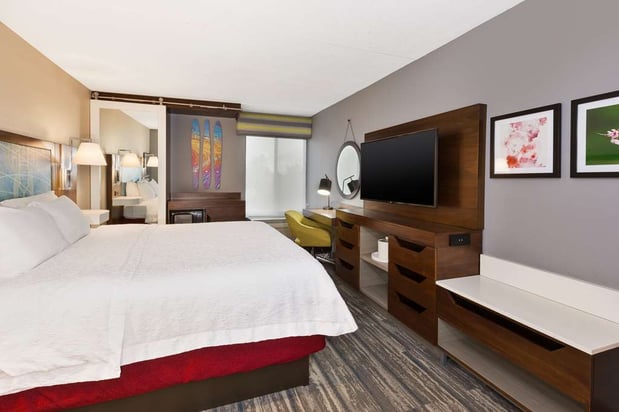 Images Hampton Inn Traverse City