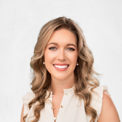 Portrait of Dr. Krystal Gage, an orthodontist at Family Orthodontics of Naples