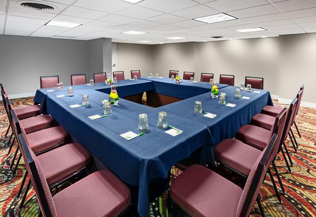 Images Holiday Inn Tyler - Conference Center by IHG
