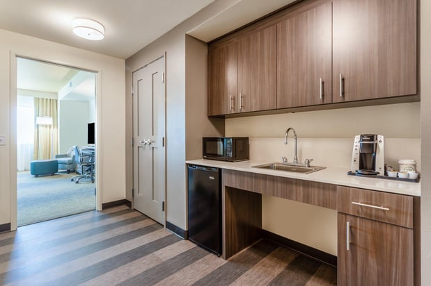 Images Holiday Inn & Suites Cedar Falls-Waterloo Event Ctr by IHG