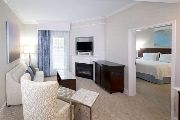 Images Hampton Inn & Suites Charlotte/SouthPark at Phillips Place