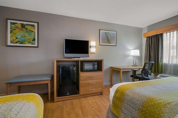 Images Best Western Plus Executive Court Inn & Conference Center