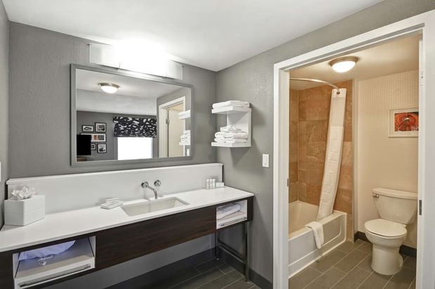 Images Hampton Inn & Suites Columbus-Easton Area