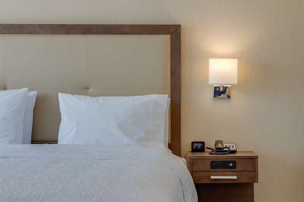 Images Hampton Inn and Suites Los Angeles - Glendale