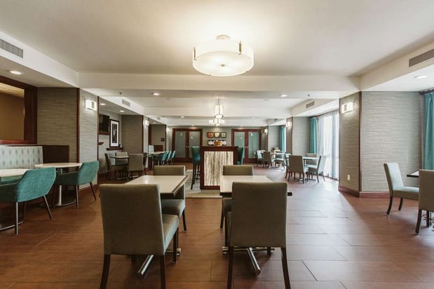Images Hampton Inn Bismarck North