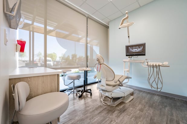 Images Valencia Modern Dentistry