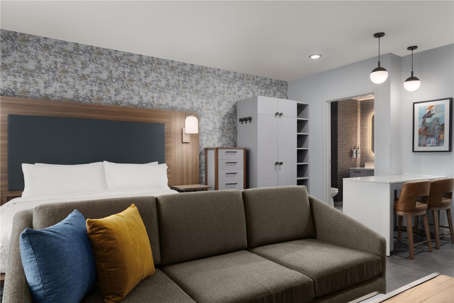 Guest room