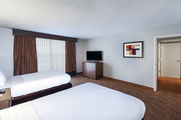 Images Embassy Suites by Hilton Dallas Market Center