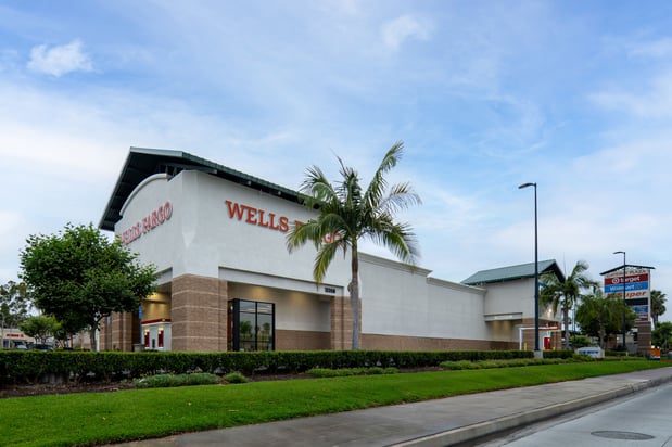 Images Wells Fargo Bank