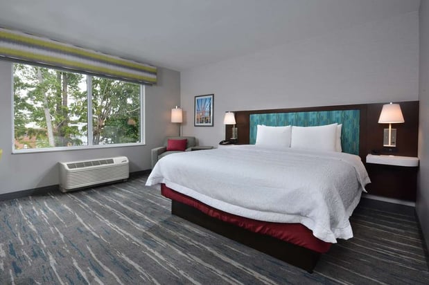 Images Hampton Inn & Suites by Hilton Charlotte North I 485