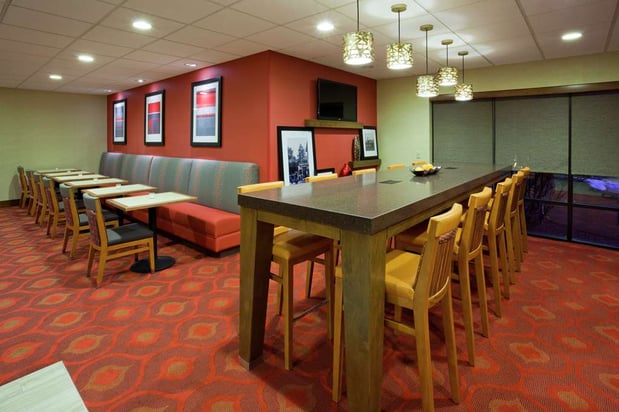 Images Hampton Inn by Hilton Rockford