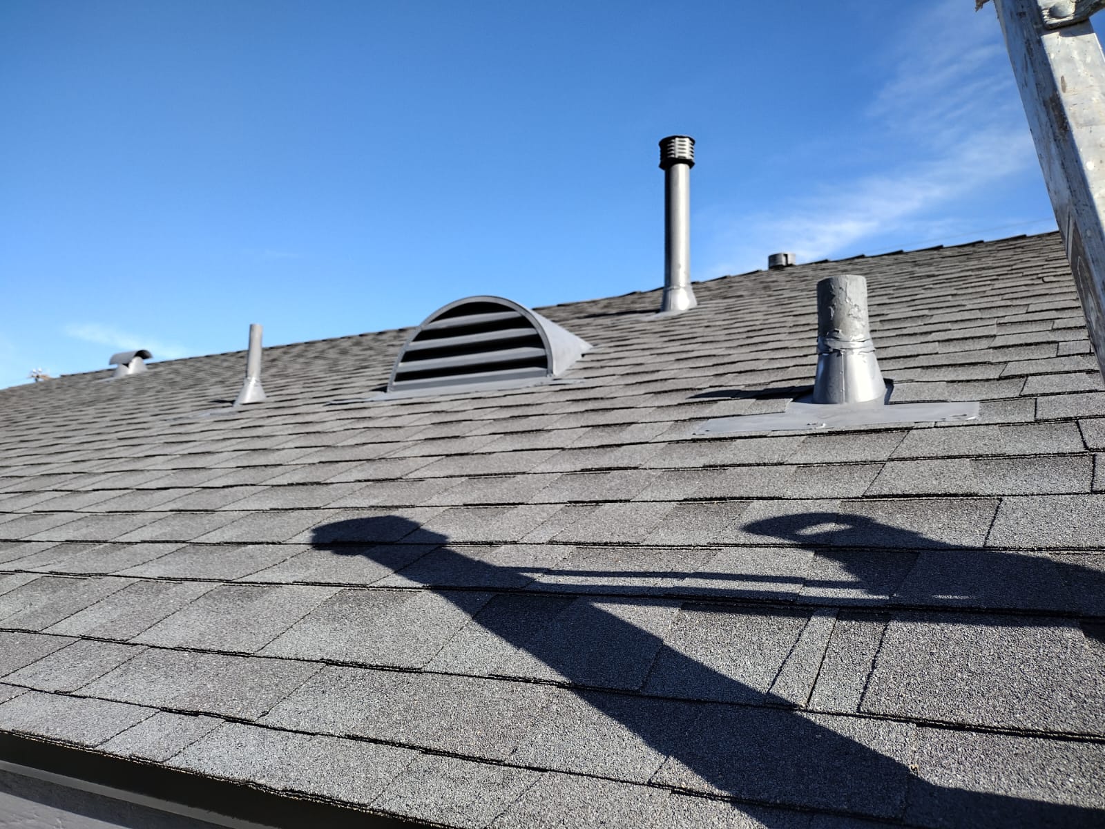 Centennial Roofing LLC - ervicio de reparación e instalación de techos