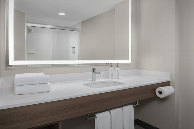 Images Holiday Inn Express Spokane Airport by IHG