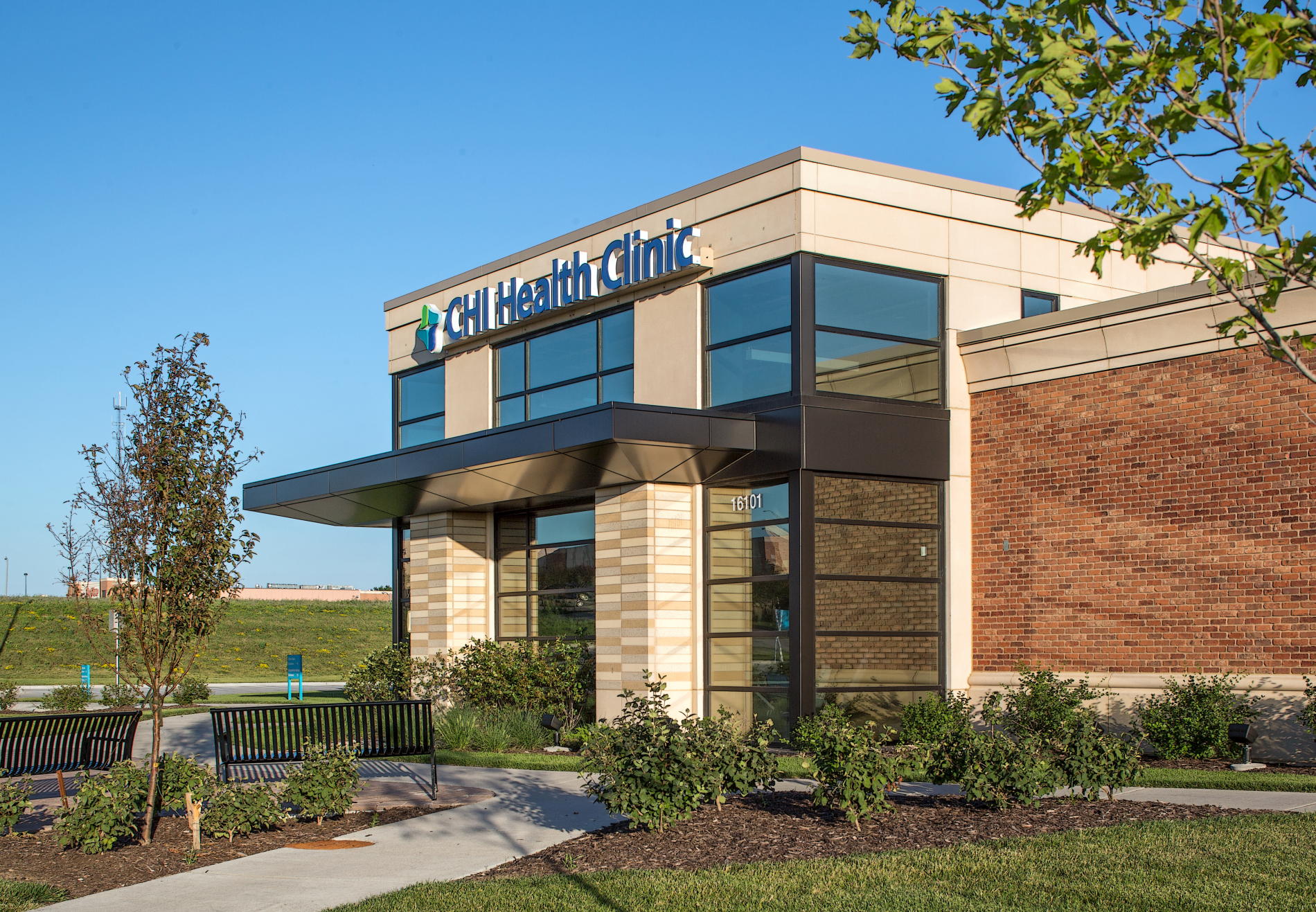 CHI Health Clinic Family Medicine/Priority Care (161st W Maple) Photo