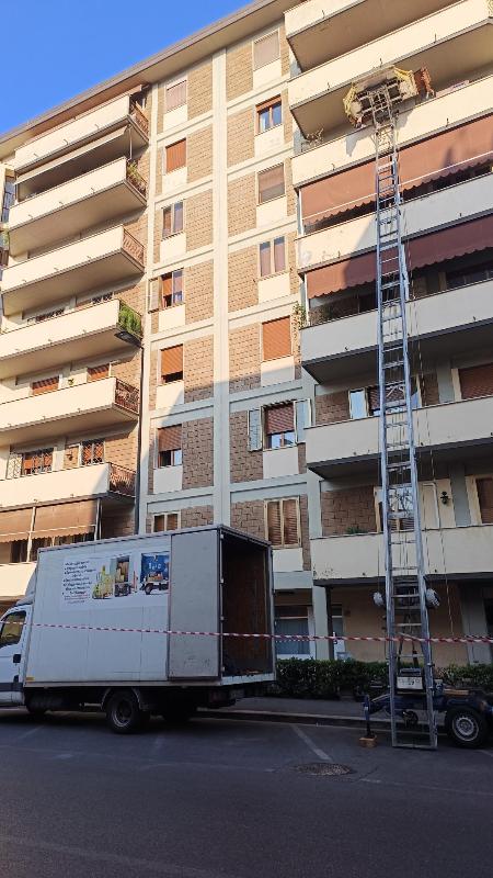 Images Menara Traslochi - Sgombero - Noleggio Piattaforme