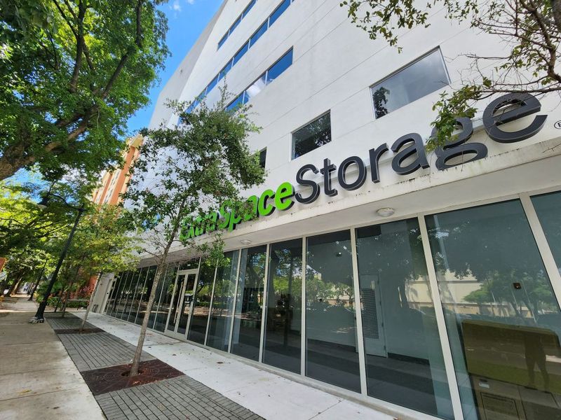 Images Extra Space Storage