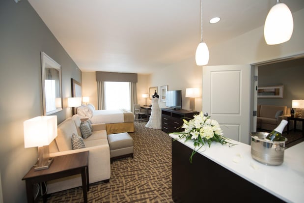 Images Holiday Inn Express & Suites Denver South - Castle Rock by IHG