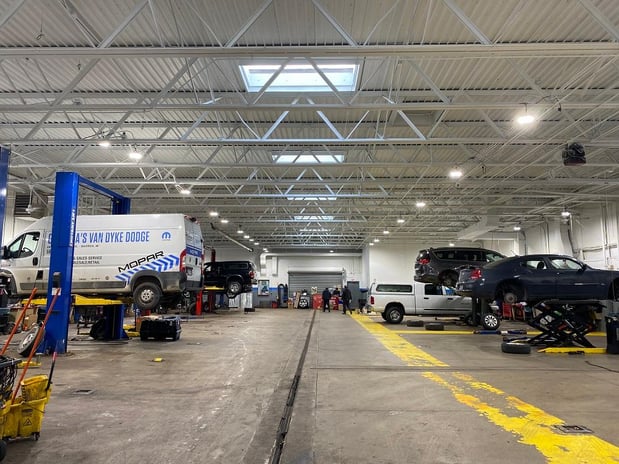 Images Metro Signs & Lighting