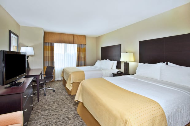 Images Holiday Inn & Suites Green Bay Stadium by IHG