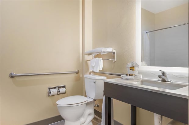 Images Best Western Plus Monica Royale Inn & Suites