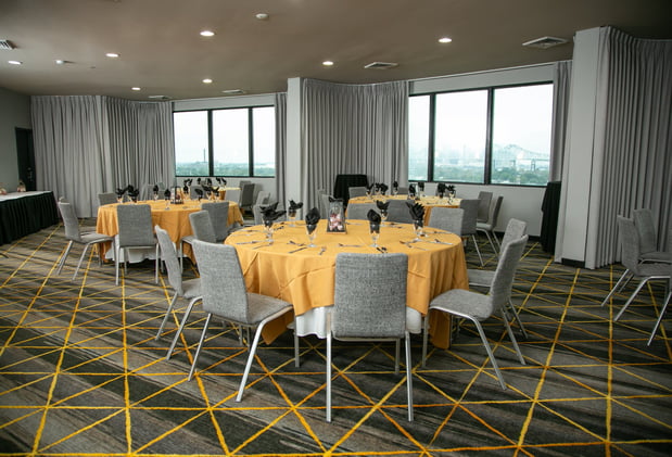 Images Holiday Inn New Orleans West Bank Tower by IHG
