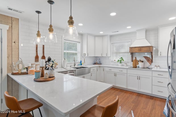 Images CENTURY 21 Triangle Group: Danielle Stewart | Realtor | Broker