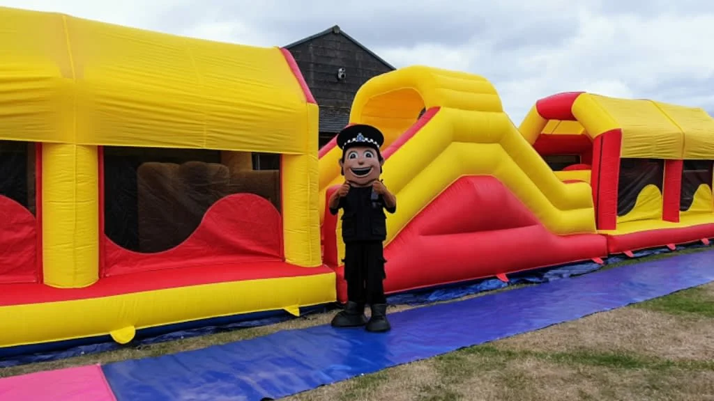 Images Top Banana Bouncy Castles