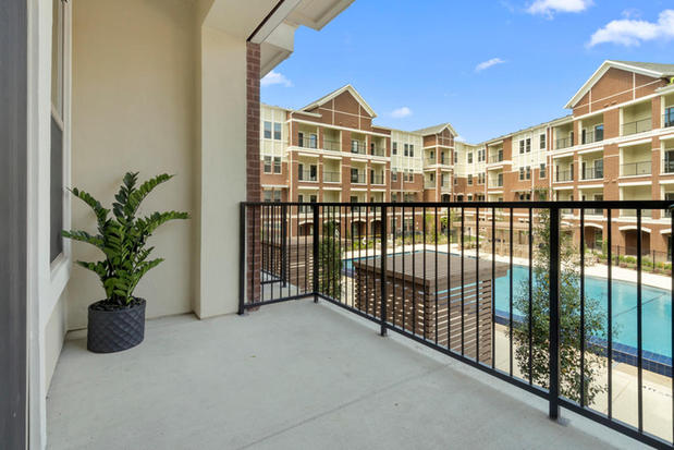 Images The Mansions at Mercer Crossing