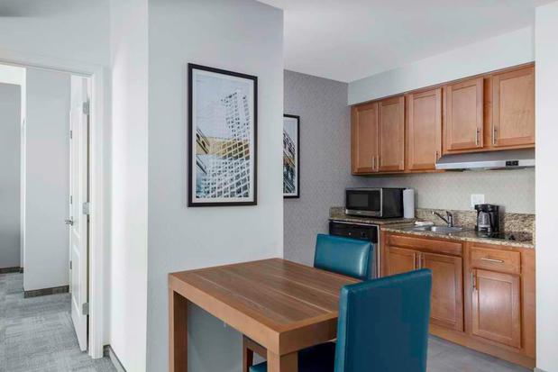 Images Homewood Suites by Hilton St. Louis - Galleria
